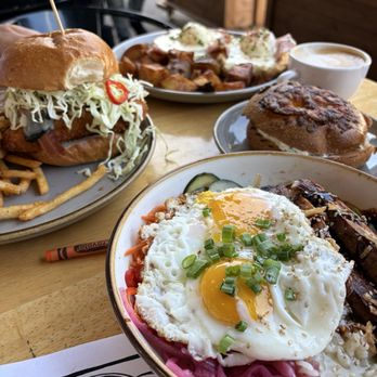 Winston’s Cafe & Bakery - Bakeries Near Me - Napa, California