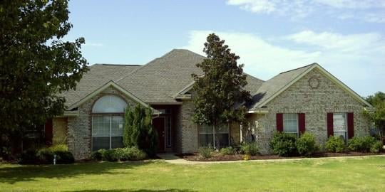 Slide of Bravo Roofing & Gutters