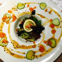 壽司喰 - Sea weed salad. So pretty.