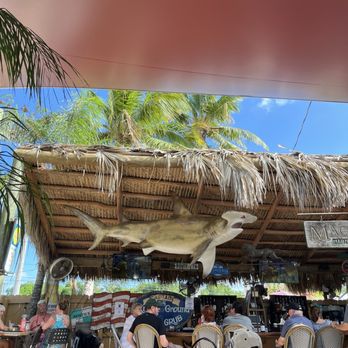 Mangrove Mama's Restaurant - Seafood Near Me - Sugarloaf Key, Florida