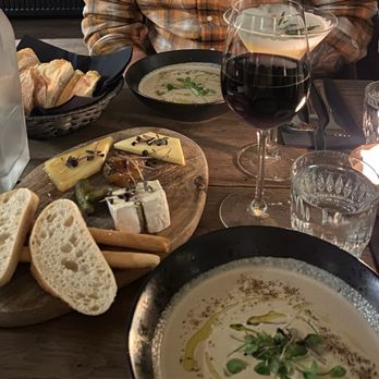 The Olive Kitchen & Bar - Creamy Mushroom soup with Mixed Cheese Plate, glass of Malbec - American Near Me - København The Olive Kitchen & Bar - Creamy Mushroom soup with Mixed Cheese Plate, glass of Malbec - American Near Me - København