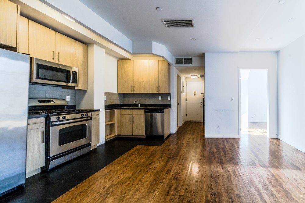 PROPERTY LINK MANAGEMENT 27 Photos & 14 Reviews 521 West 48th St