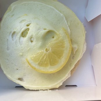 Crumbl - Apple Valley - Lemon cookie - Bakeries Near Me - Apple Valley, California