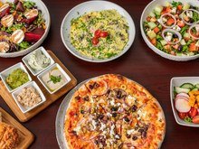 Pizza Ella by null