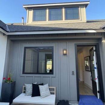 Dust Out Window Cleaning - Windows and sunscreen cleaning. - Window Washing Near Me
