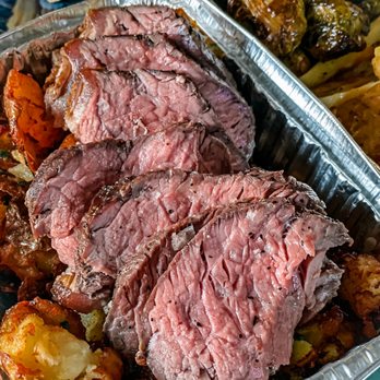 The Hole In the Wall - Medium rare, delicious roast beef - Pubs Near Me - Toronto, Ontario The Hole In the Wall - Medium rare, delicious roast beef - Pubs Near Me - Toronto, Ontario