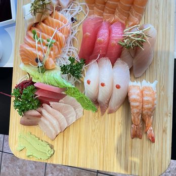 Mika Sushi - Sushi Bars Near Me - Scarborough, Ontario Mika Sushi - Sushi Bars Near Me - Scarborough, Ontario