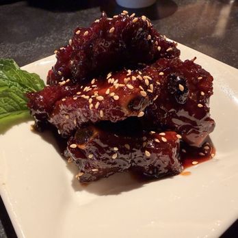 Din Tai Fung 鼎泰豐 - Sweet and sour pork ribs - Dim Sum Near Me - Vancouver, British Columbia Din Tai Fung 鼎泰豐 - Sweet and sour pork ribs - Dim Sum Near Me - Vancouver, British Columbia
