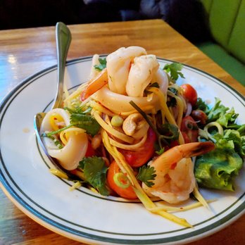 Ayada Thai - Mango salad - Thai Near Me - Elmhurst, New York