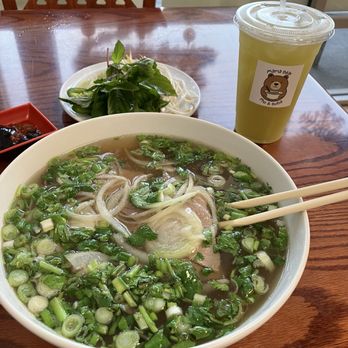 Mama Bear Pho And Boba - Pho tai - classic - Coffee & Tea Near Me - Orlando, Florida Mama Bear Pho And Boba - Pho tai - classic - Coffee & Tea Near Me - Orlando, Florida