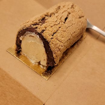 A Thousand Tales - Banana cream roll cake - Turkish Near Me - Mount Prospect, Illinois A Thousand Tales - Banana cream roll cake - Turkish Near Me - Mount Prospect, Illinois