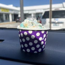 Lickity Split Cafe - Birthday Cake Ice cream