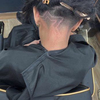 A Nivel Rd Barbershop - Men's Hair Salons Near Me - Park Row, Texas A Nivel Rd Barbershop - Men's Hair Salons Near Me - Park Row, Texas
