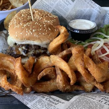 Tarpon Tavern - Smash burger and twisty fries - American Near Me - Tarpon Springs, Florida