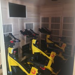 HOTWORX - Missouri City