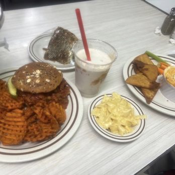Mattie's Diner - Vegan milk shake, vegan sloppy joe and cauliflower appetizer - Diners Near Me - Charlotte, North Carolina Mattie's Diner - Vegan milk shake, vegan sloppy joe and cauliflower appetizer - Diners Near Me - Charlotte, North Carolina