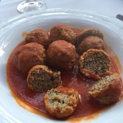Trattoria Acaia - Polpette al sugo
