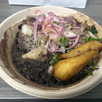 Chinollo - Chico Cubano - New American Near Me - Carson, California