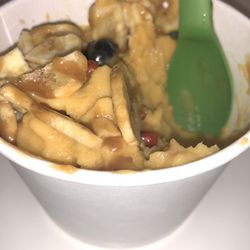 Sunny Bowls - Sweet potato bowl with banana chips & peanut butter