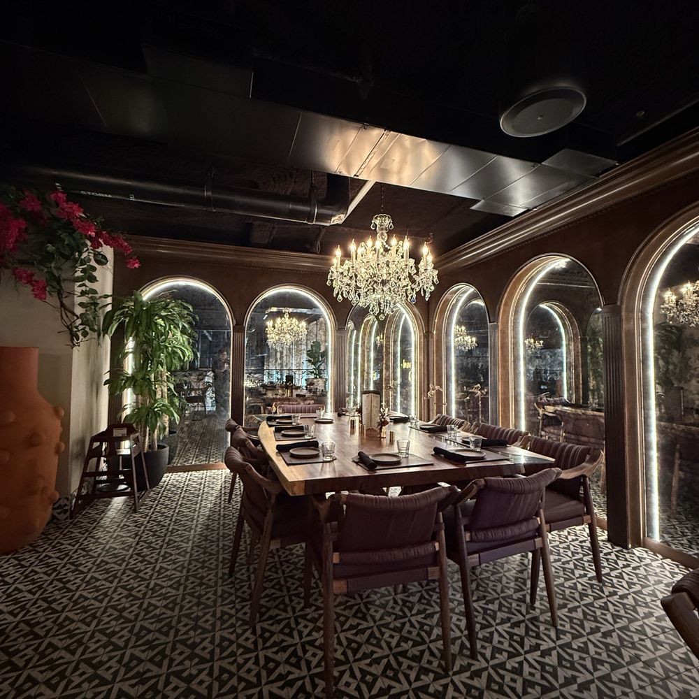 Piedra - Interior. Upstairs. - Beer Bar Near Me - Indianapolis, Indiana Piedra - Interior. Upstairs. - Beer Bar Near Me - Indianapolis, Indiana
