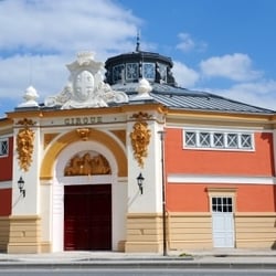 Centre National des Arts du Cirque - Façade du Cirque