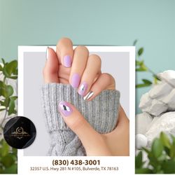 Che Bella Nails & Spa - Glamour at Your Fingertips 
Looking for the perfect way to add a touch of glamour to your look?