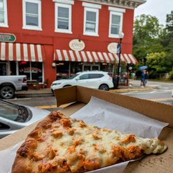 Anna's Pizzeria - Buffalo chicken slice!! - lifewithhanny