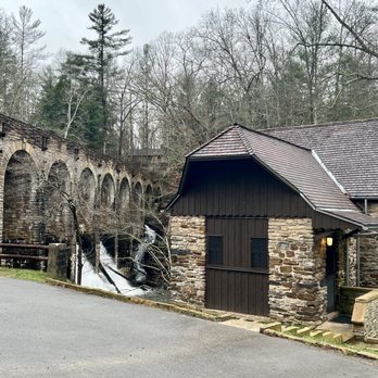 Cumberland Mountain State Park - Parks Near Me - Crossville, Tennessee
