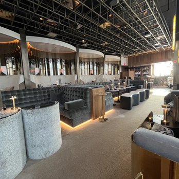Room 725 - Champagne Bars Near Me - Austin, Texas