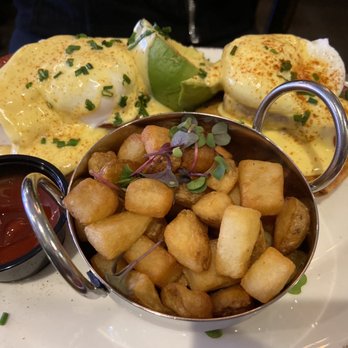 Jam - Down South Benny with Avocado $17 - Breakfast & Brunch Near Me - Massapequa Park, New York
