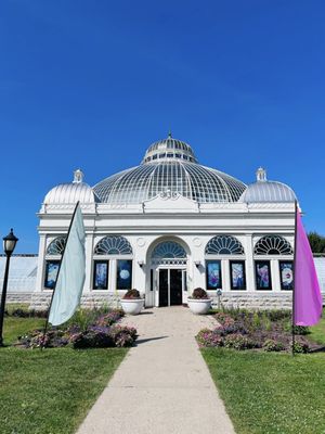 Buffalo and Erie County Botanical Gardens by null