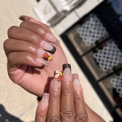Saleya Nails & Spa - Acrylics