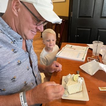 Chanticleer Eatery - Key lime pie - American Near Me - Santa Rosa Beach, Florida