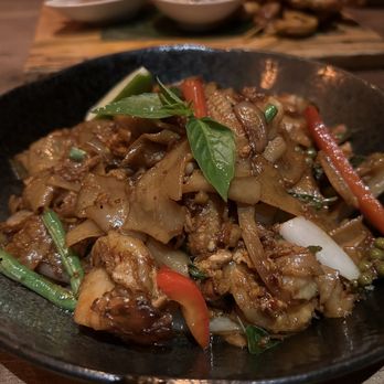Lao Lao Bar - Drunken noodles - Laotian Near Me - Toronto, Ontario Lao Lao Bar - Drunken noodles - Laotian Near Me - Toronto, Ontario