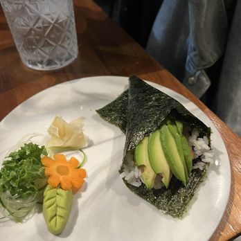 El Japonez - Spicy salmon hand roll - Japanese Near Me - México, D.F., DIF El Japonez - Spicy salmon hand roll - Japanese Near Me - México, D.F., DIF