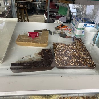 Hart Bakery & Gifts - Bakeries Near Me - Indianapolis, Indiana Hart Bakery & Gifts - Bakeries Near Me - Indianapolis, Indiana