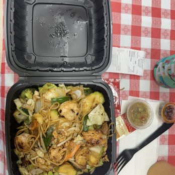 El Vecino Market - Chowmein combo - Grocery Near Me - Madera, California El Vecino Market - Chowmein combo - Grocery Near Me - Madera, California