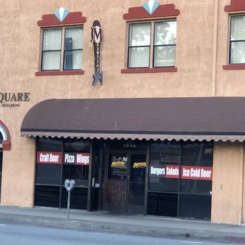 Maxwells Eatery - Pizza Near Me - Redding, California Maxwells Eatery - Pizza Near Me - Redding, California