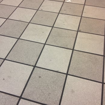 In-N-Out Burger - Floor, counter tops just as dirty - lemonade machine sticky to touch. - Fast Food Near Me - Laughlin, Nevada