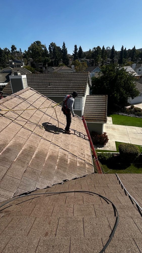 Slide of SD Supreme Roofing Services