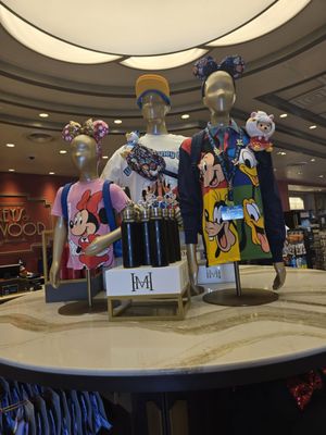 Mickey's of Hollywood by null