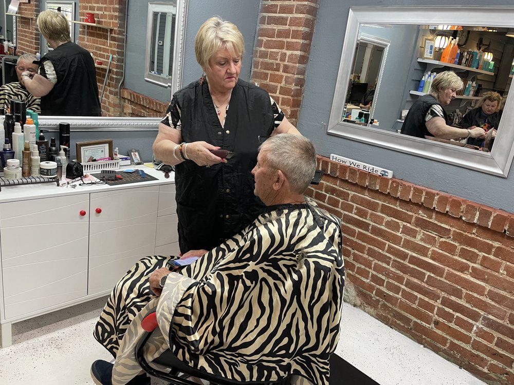 BOURN TO DO HAIR Updated September 2024 210 Main St, Kernersville
