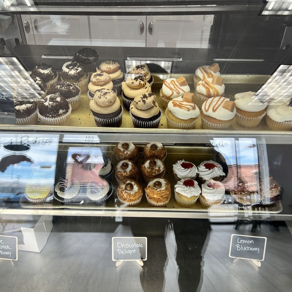 Cs Mad Batter Cakery - Cupcakes - Bakeries Near Me - Sparks, Nevada Cs Mad Batter Cakery - Cupcakes - Bakeries Near Me - Sparks, Nevada