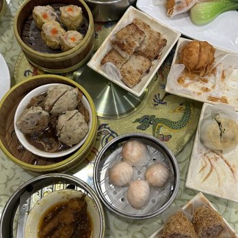 King Palace Restaurant - Dim sum spread - IG @bougiefoodieboi - Seafood Near Me - Sacramento, California King Palace Restaurant - Dim sum spread - IG @bougiefoodieboi - Seafood Near Me - Sacramento, California