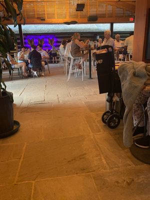 Ovations Restaurant by null