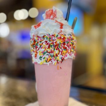 Cold Beers & Cheeseburgers - Strawberry Shake - American Near Me - Gilbert, Arizona