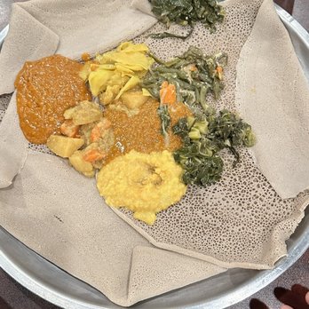 Nafkot Ethiopian Restaurant - Veggie platter - Ethiopian Near Me - Raleigh, North Carolina