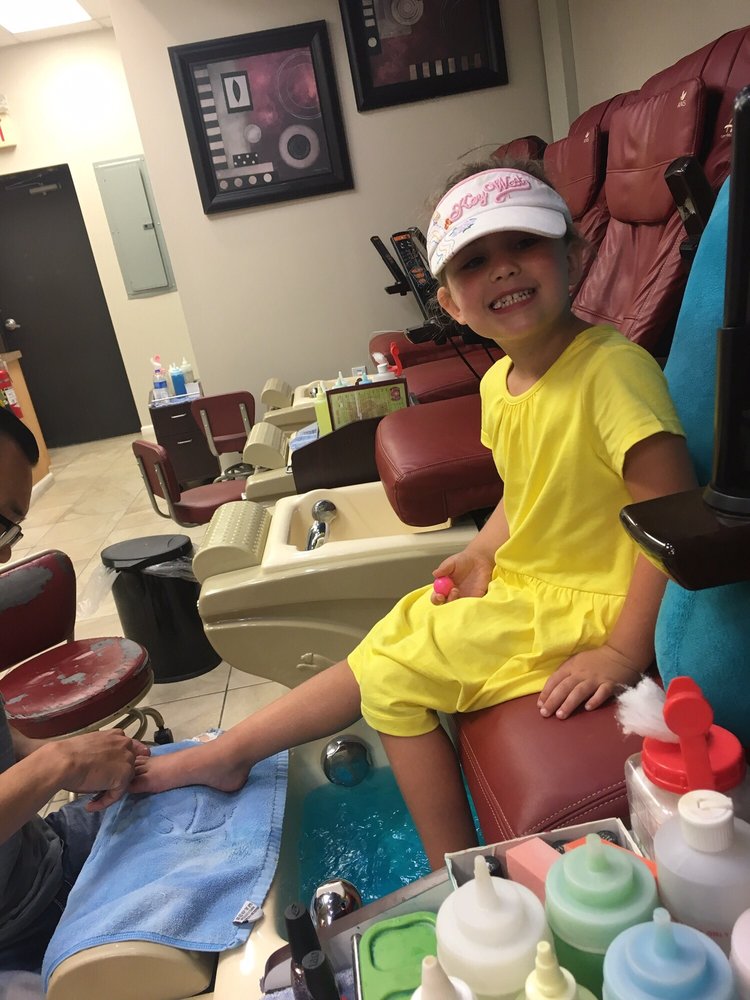 LUCKY NAILS & SPA 39 Photos & 24 Reviews Nail Salons 831 Hwy 12 W