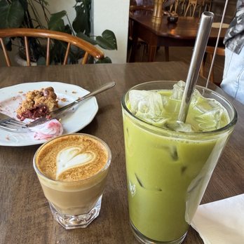 The Dutchess - Cortado & iced Matcha Latte with almond milk and vanilla (good but expensive) - Cafes Near Me - Ojai, California