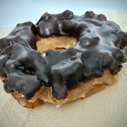 Foster's Donuts - Chocolate old fashion